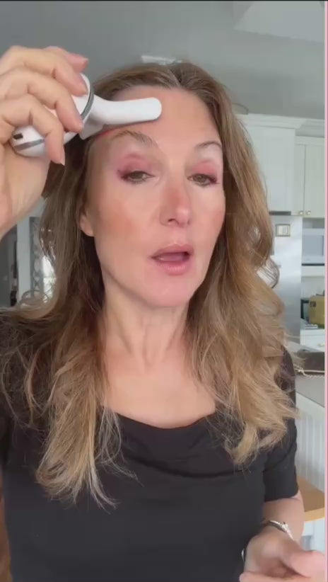 LED Rejuvenator+LIFTING SERUM video