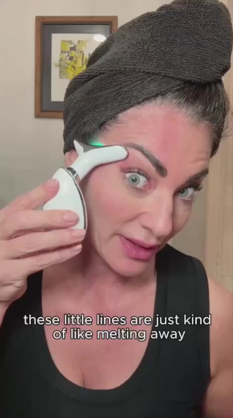 LED Rejuvenator+LIFTING SERUM video